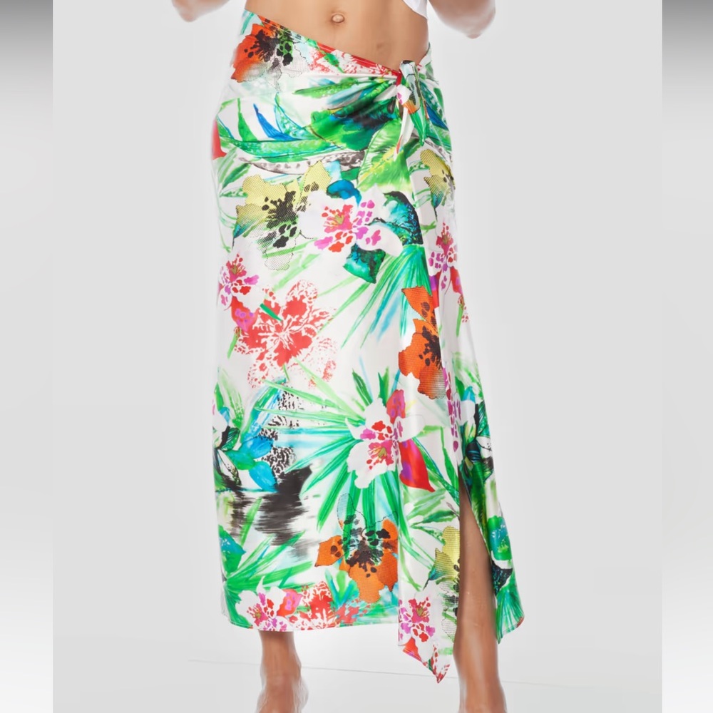 New with tags Anatomie Florentina Printed Silk Sarong. Size 1 fits small/medium